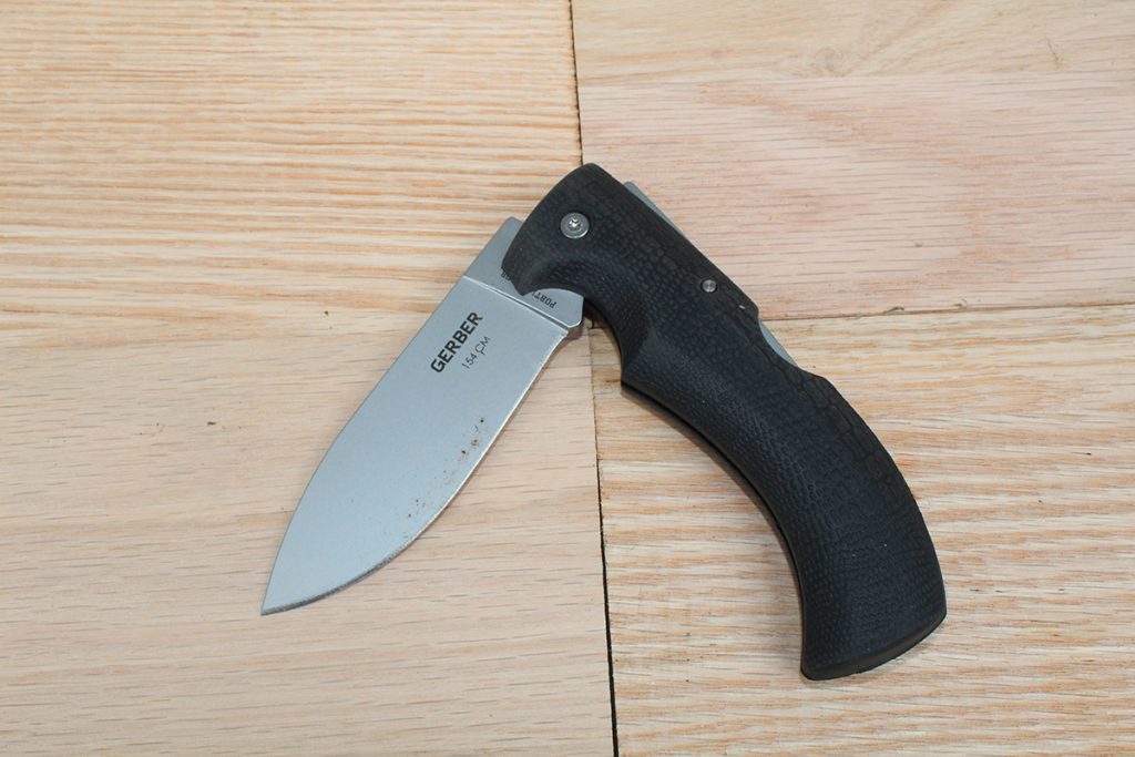 Gator Drop Point. Notice the blade release on the top of the handle.
